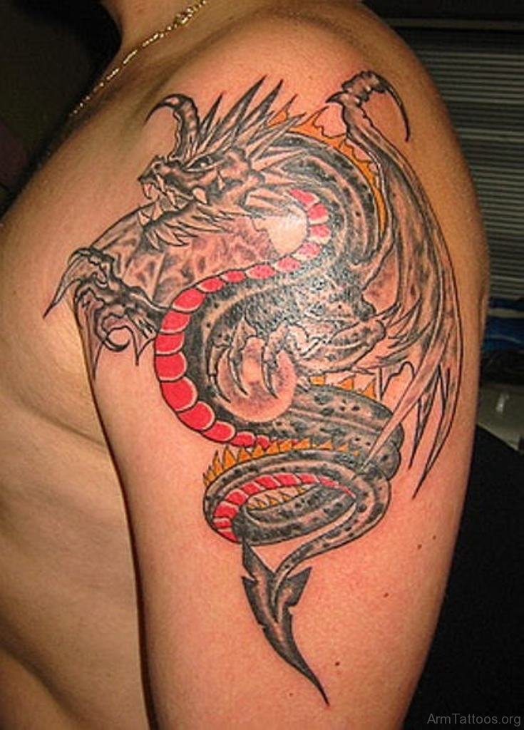 Китайский дракон на плече